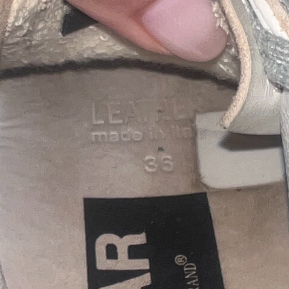 Golden Goose White Leather Sneakers with Silver Star - Picture 4 of 10